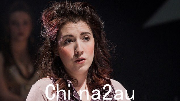 Kate Hyatt,如图,在参加伍斯特郡为期三天的萨满疗愈仪式后结束了自己的生命