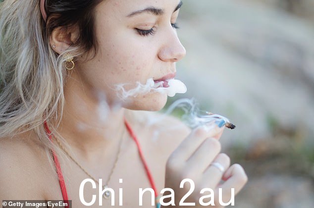 史蒂文森教授补充说:“流产是无法逆转的,但您可以做的是考虑所有其他风险因素。 ¿这意味着不吸烟并密切关注血压和胆固醇水平。这些都是可以解决的问题 ¿