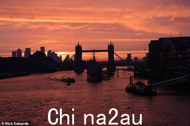 伦敦:随着北极空气的锋面向全国移动,英国部分地区的气温将达到 -4C。今天早上拍摄的是伦敦桥