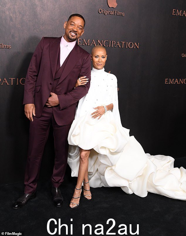 Never:接近 Pinkett Smith 的消息来源对此提出异议,声称,'她从未要求 Chris 永远不要主持。她当时在 Facebook 帖子中公开表示 Rock 将成为出色的奥斯卡主持人'