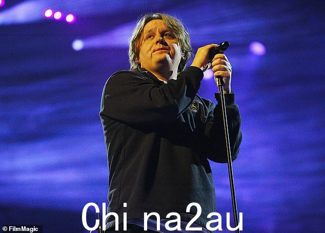 '我彻底崩溃了':Lewis Capaldi 透露他在周一患上了支气管炎