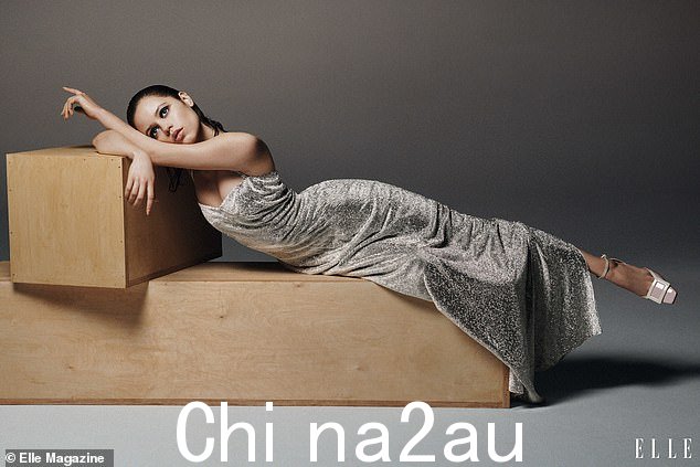 她继续说道:'我的家人做出了很多牺牲。 '这是内疚,好吧,如果这不成功,我猜我完蛋了。我只是让我的整个家庭都经历了这一切,因为那是我们没有的大量金钱和时间'