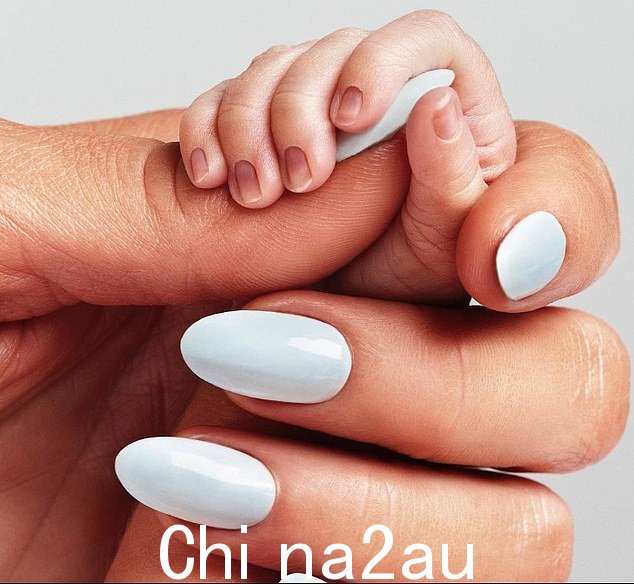 里程碑:Paris 最近透露,她甚至向家人隐瞒了孩子的出生,直到她在社交媒体上发布新闻之前(如图)
