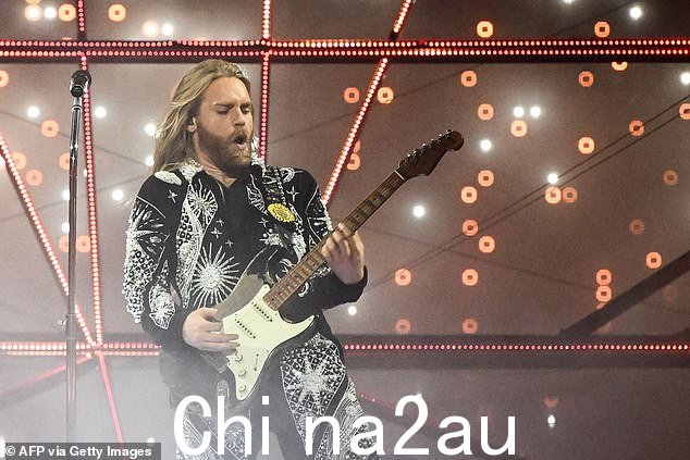 震惊:所有九场演出的门票都已售罄,粉丝们试图通过第三方网站获得转售门票的人的报价很高。图为:2022 年欧洲歌唱大赛亚军 Sam Ryder
