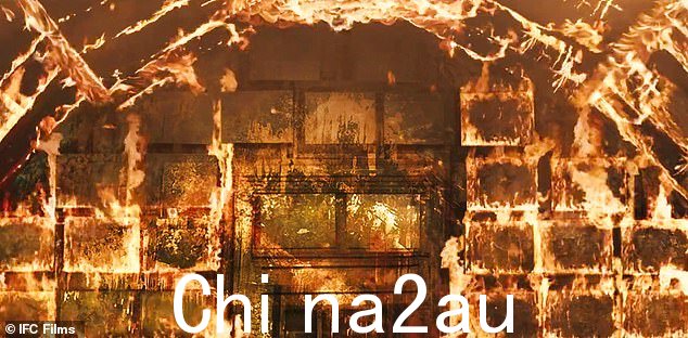 摧毁他自己的遗产:然后看到卡尔在他的山水画画廊中泼洒油漆,然后烧毁了整座建筑