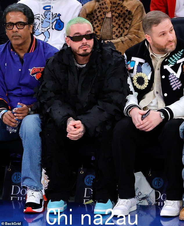 脱颖而出:哥伦比亚歌手 J Balvin 凭借他的霓虹绿嗡嗡声从人群中脱颖而出
