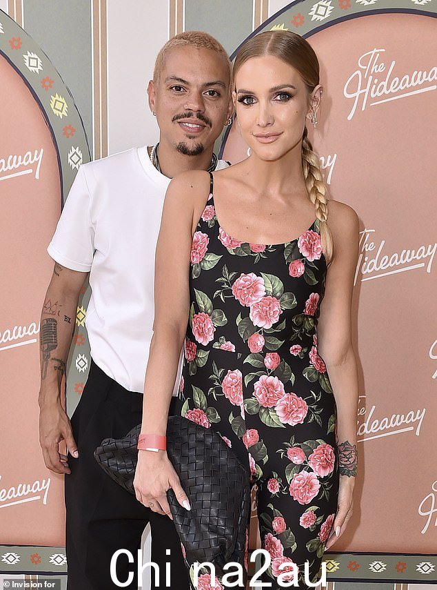 她的男人:Ashlee 的丈夫是 Evan Ross,他也是著名的电影明星,出演了饥饿游戏电影。2022 年上映