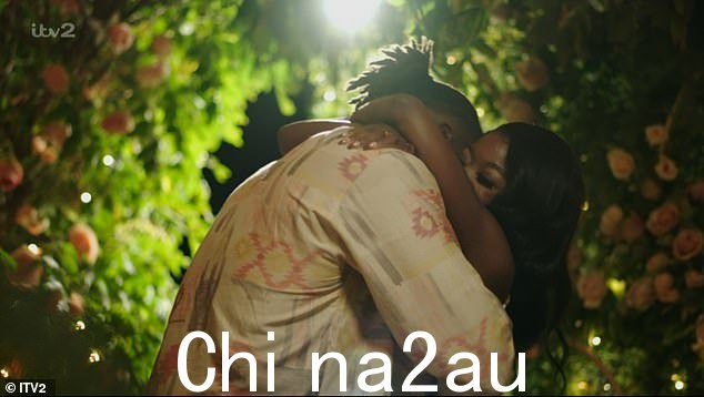 这是官方的!Shaq 利用风景如画的环境向 Tanya 求婚,因为第一天的情侣终于让事情正式化