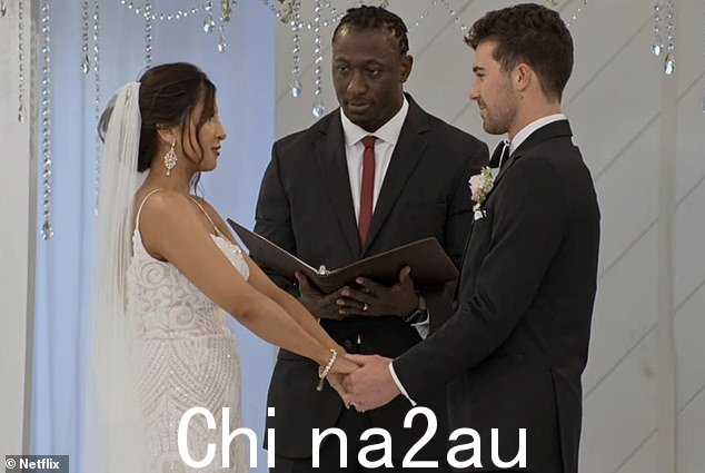 Zanab 与 Cole 的恋情在实验之外没有奏效,她在圣坛上告诉他'你单枪匹马地粉碎了我的自信'