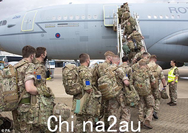 英国武装部队去年登上皇家空军航海者号飞机参加东欧防务演习