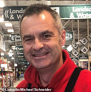 Bunnings 老板麦克Schneider(如图)表示,新方向与过去三年宠物数量激增的趋势一致