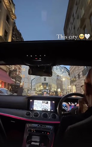 Out in the city: 她然后在首都度过了一段时间
