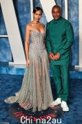 伊德瑞斯厄尔巴 (Idris Elba) 与魅力四射的妻子萨布丽娜 (Sabrina) 一同出席奥斯卡名利场派对 (Vanity Fair Oscar Party)
