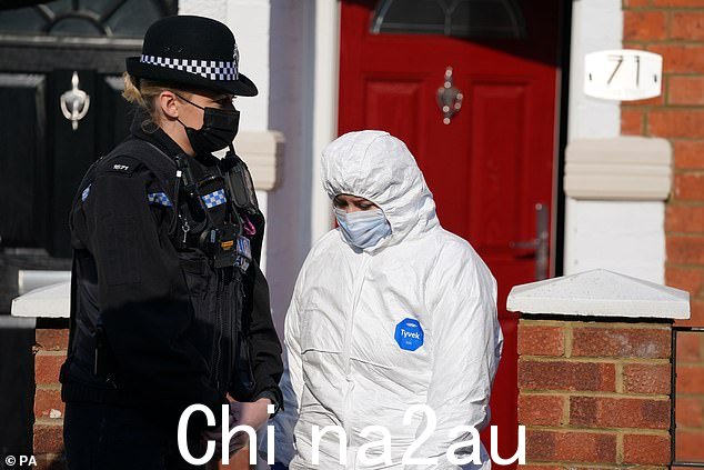 周一,Perian 先生在该镇的皇家法院开庭审理案件,称 Beal 曾写信称,她认为 Billingham 先生在欺骗她,并“决定在 2021 年 10 月之前杀死他” (法医在这对夫妇位于北安普顿金斯利的家中)