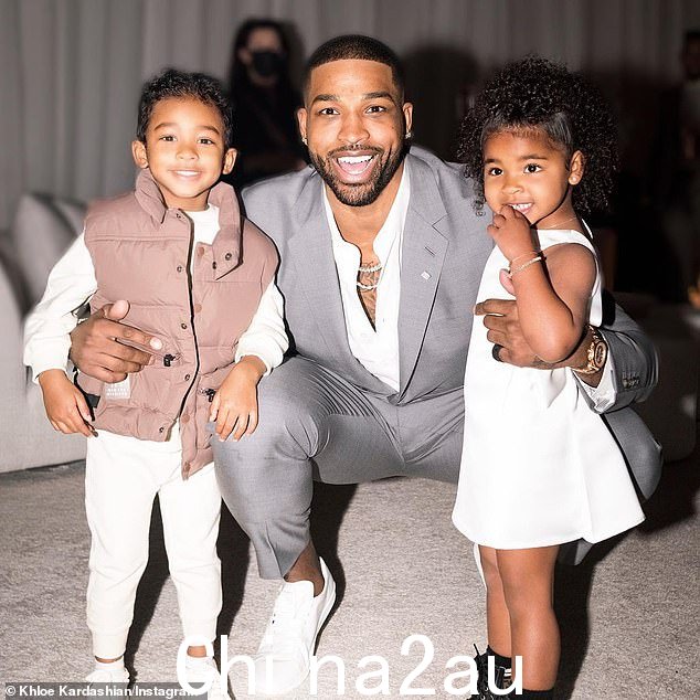生日祝福:'继续让你的灵魂和你的妈妈感到自豪,'Khloe 在帖子中写道