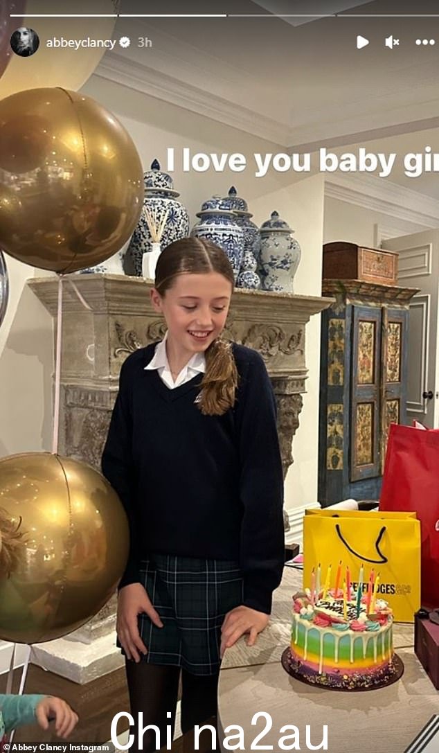  “生日快乐公主！”：Abbey Clancy 和 Peter Crouch 在星期二为他们的大女儿 Sophia 举行了学前生日庆祝活动