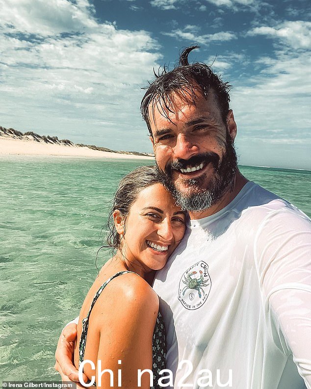 The Bachelor's Locky Gilbert 和 Irena Srbinovska 上周结婚了。两者如图