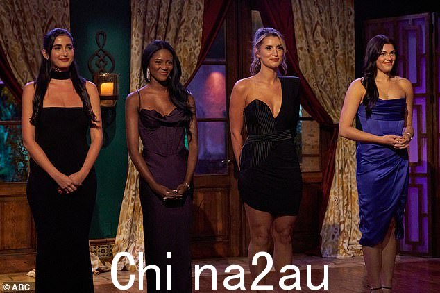 玫瑰仪式:Ariel、Charity、Kaity 和 Gabi 排队参加玫瑰仪式