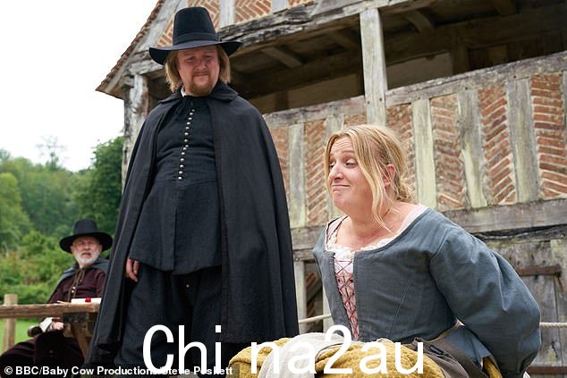 剧集:该剧由 Neil Gibbons 和 Rob Gibbons 兄弟编写,他们还创作并执导了 This Time With Alan Partridge