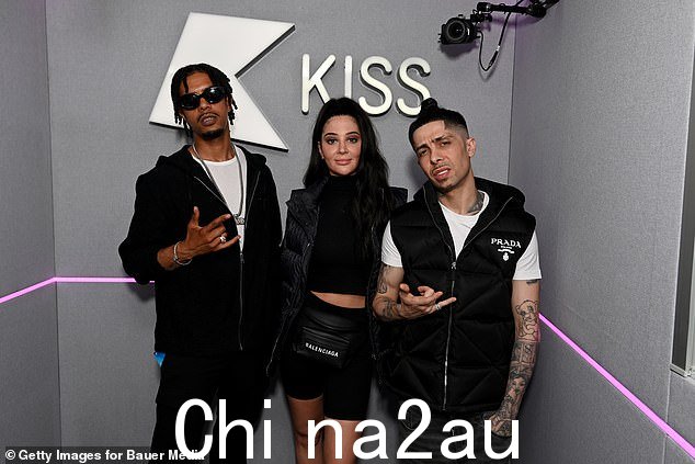 人才:据报道,N-Dubz 与行业巨头环球音乐旗下的 EMI 唱片公司达成了“两张专辑的大规模交易”。” class=