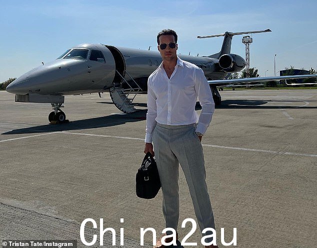 特里斯坦称自己为“护身符”,并在 Instagram 上向他的 230 万粉丝吹嘘他奢华的生活方式