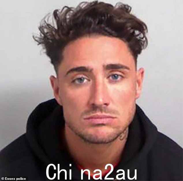 Bear,33 岁,在被判入狱 21 个月后显得冷酷无情,并被授予限制令,禁止他联系他的前伴侣