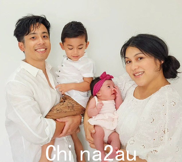 Katrina Prahastono、她两岁的儿子 Kai 和三个月大的女儿 Ivy(与 Illham Prahastono 合影)在他们的银色 SUV 转向另一边的水泥卡车后丧生位于悉尼西南部 Menangle 公园的 Hume 高速公路” class=