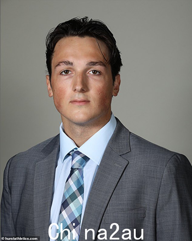 Briere,在 Mercyhurst 的照片中看到,在被亚利桑那州立大学开除后到达学校