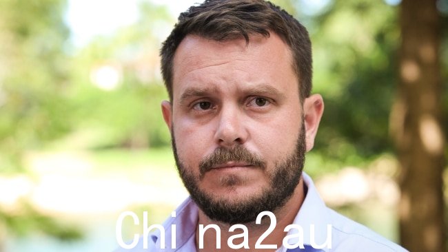 Herbert MP Phill Thompson 指责汤斯维尔市长 Jenna Hill 禁止他参加入籍仪式.图片:NCA