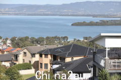 澳洲伊拉瓦拉地区房价持续下跌，更多城区房价中值跌破70万澳元！ （合影）