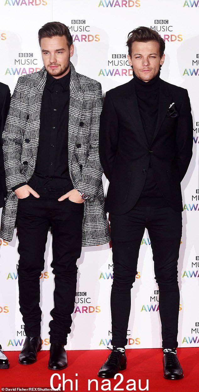 Bond:尽管 One Direction 在 2016 年分道扬镳,但 Liam 和 Louis Tomlinson 多年来似乎一直保持着亲密的友谊(如图所示,摄于 2014 年)