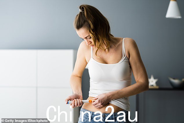 几个月来,我尽我所能隐瞒我正在接受试管婴儿治疗的事实