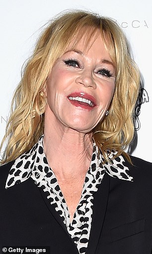 Melanie Griffith 透露,她在接受手术后被嘲笑自己的外表(2016 年之后的照片)