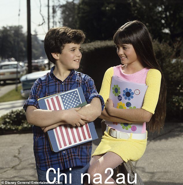 期间片段:同样由 Fred Savage 主演的精彩岁月,在 1988 年至 1993 年在 ABC 播出的六季中大受欢迎