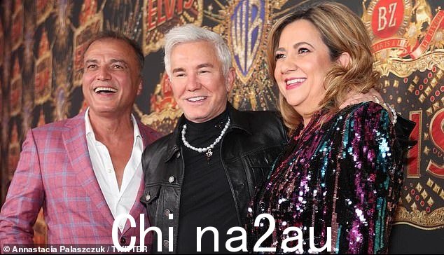 Palaszczuk 女士(右)与她的名人减肥外科医生男友 Dr Reza Adib(左)和导演 Baz Luhrmann(中)在去年猫王首映式的红地毯上合影