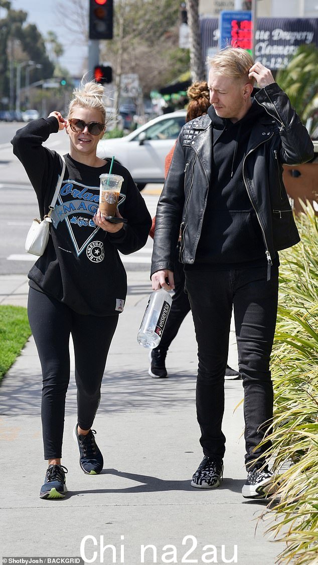 Shade: Vanderpump Rules 明星 Ariana Madix 周二在 Raquel Leviss 的长期合作伙伴 Tom Sandoval 的作弊丑闻中大肆宣传