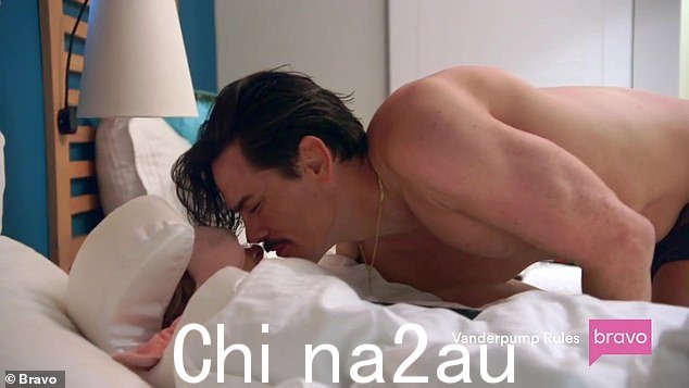 哇因素:Vanderpump Rules 的爆炸性季中预告片下降为它记录了 Tom Sandoval 现在与 Raquel Levis 臭名昭著的恋情