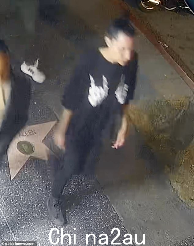 女演员:有人看到阿曼达晚上和朋友聊天