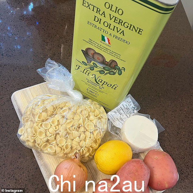 Orazio 说他得到了'来自普利亚的一些东西' w当他参观时,他“想出了这道简单而美味的菜”(配料如图)