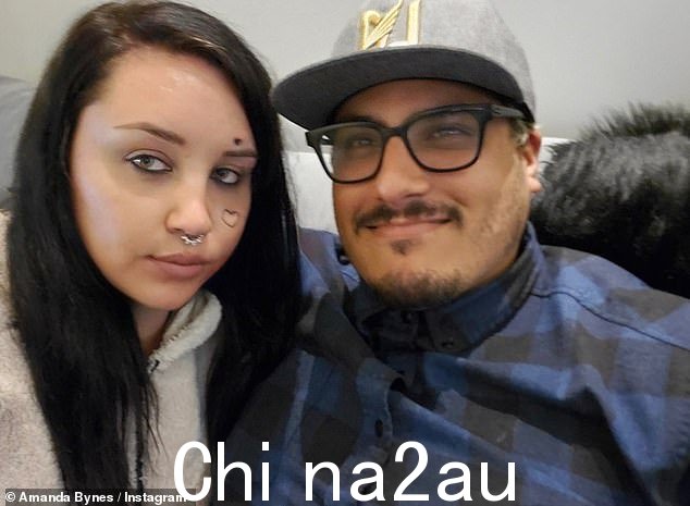 索赔:拜恩斯的前未婚夫帕ul Michael 声称她在被关押在精神病院之前已经“停药”了。 Bynes 的前未婚夫 Paul Michael 声称她在被关押在精神病院之前已经“停药”</p><p class=