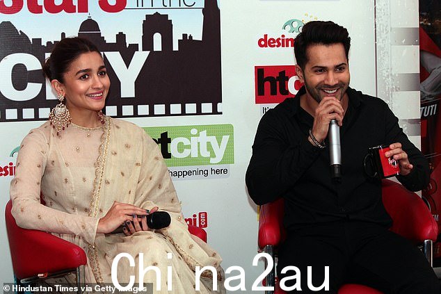 阿丽亚·布哈特(左)和 Boll 中的明星 Varun Dhawan 的曲目2019 年发行的 ywood 大片 Kalank 是目前 Spotify 中缺少的曲目之一
