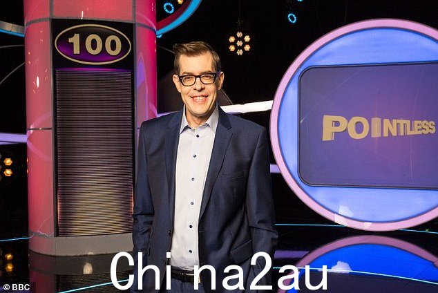 离职:2022 年,理查德宣布他将离开 Pointless 的工作日版本,专注于他的写作生涯