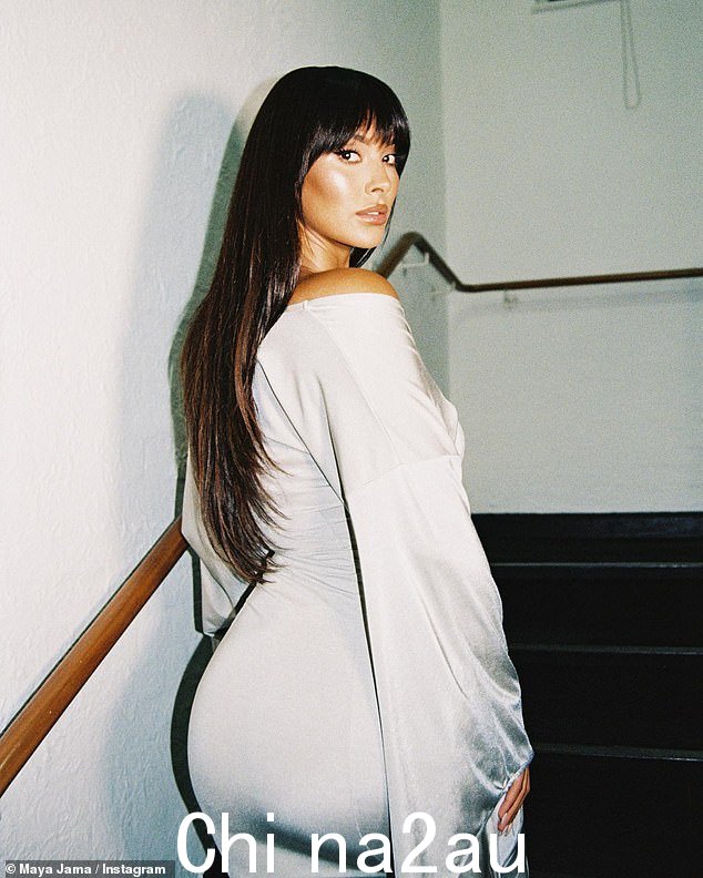 回首往事:相亲节目主持人承认她已经准备好回到过去o 她在 Instagram 上分享了一系列快照时的“非华丽”版本的自己