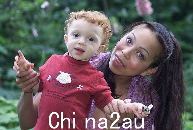 贝克尔最初否认安娜是他的,但后来承认他是她的父亲