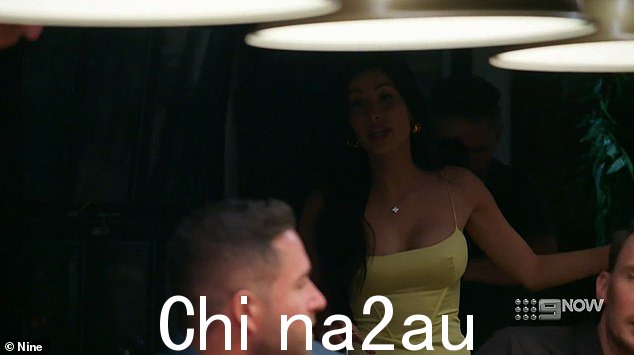 'Cam,你真是个混蛋,'Evelyn 喊道。 ‘你一直把她串起来,让她在每个人面前听到这个是他妈的低级打击’