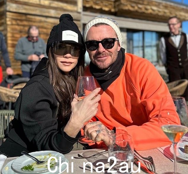 她告诉 Vogue Australia,她的丈夫让她的口味“听起来很无聊”,而实际上她的饮食中充满了“健康脂肪”,并定期进行排毒,同时戒酒。” class=