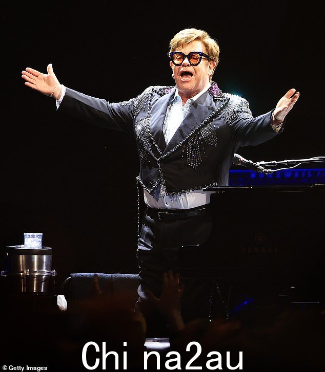 巡演:这位歌手在前往贝尔法斯特、伦敦和曼彻斯特之前还有一次在利物浦的约会本周晚些时候