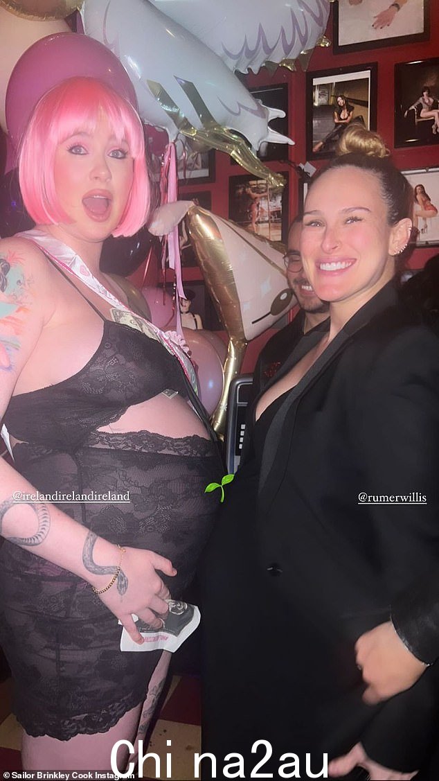 未来的妈妈!即将迎来第一个孩子的 Rumer Willis 也出席了会议