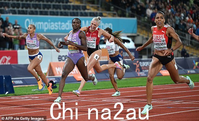 Coe 表示他想保护女性类别(图:瑞士的 Mujinga Kambundji(右)领先 GB 的 Dina Asher-Smith(左二)赢得 200 米欧洲金牌)