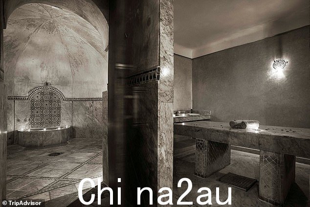 消息人士告诉《太阳报》,这位已故的英国父亲正在和朋友度假,火灾发生时正在酒店的水疗中心。图为:酒店水疗中心图片和朋友在一起,火灾发生时正在酒店的水疗中心。图为:酒店水疗中心的图片</p><p class=